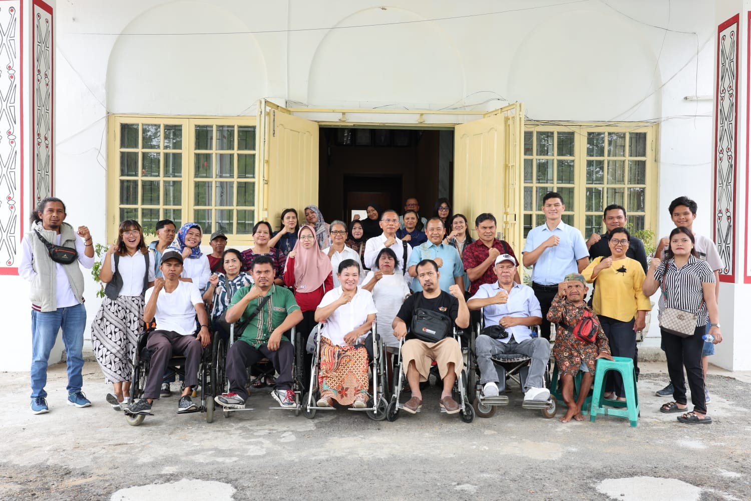Ketua DPRD Kota Pematangsiantar Terenyuh Mendengar Keluhan Para Penyandang Disabilitas 