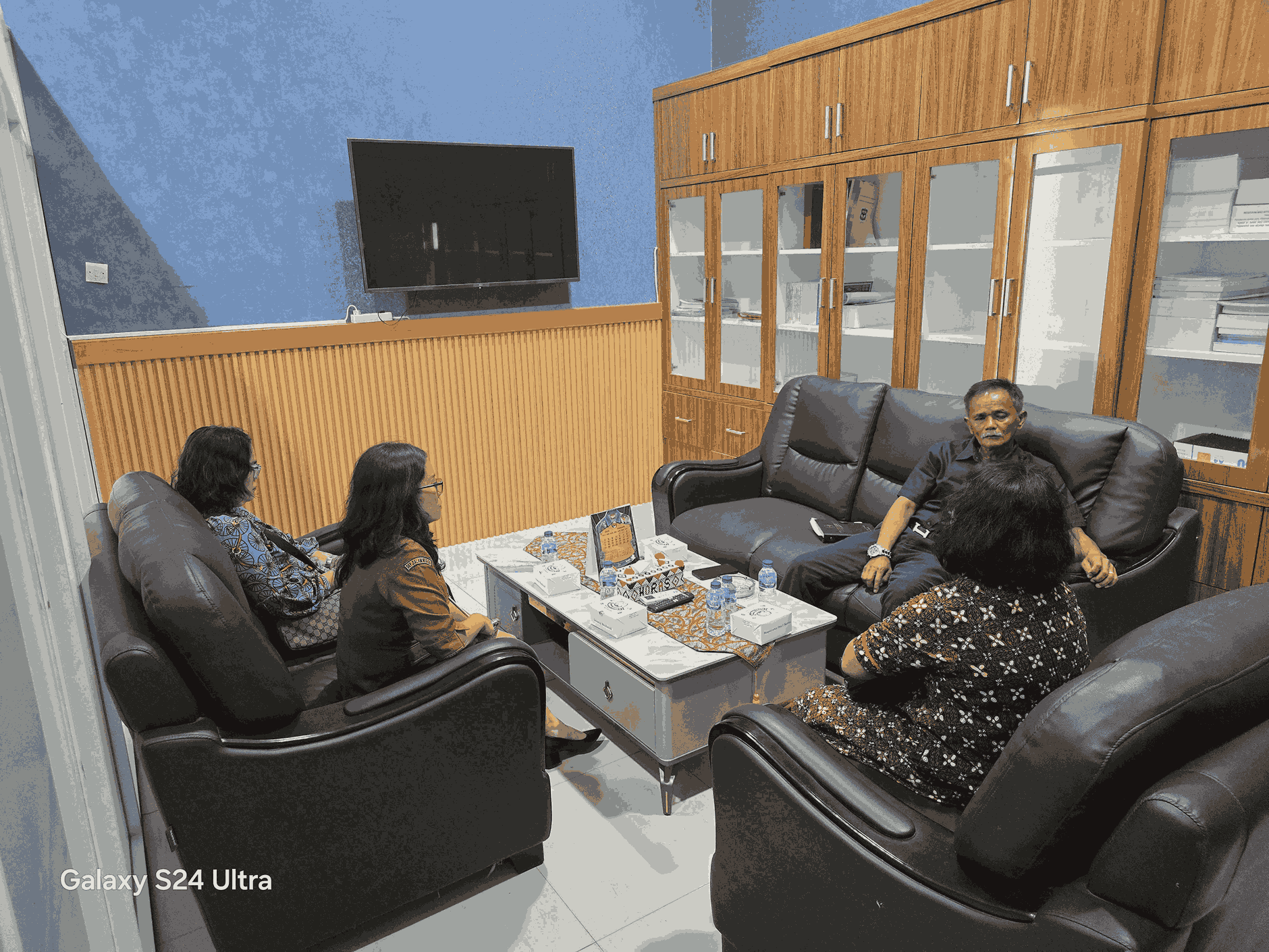 Wakil Ketua DPRD Frengki Boy Saragih Terima Audiensi Seksi Inang Sinode GKPS